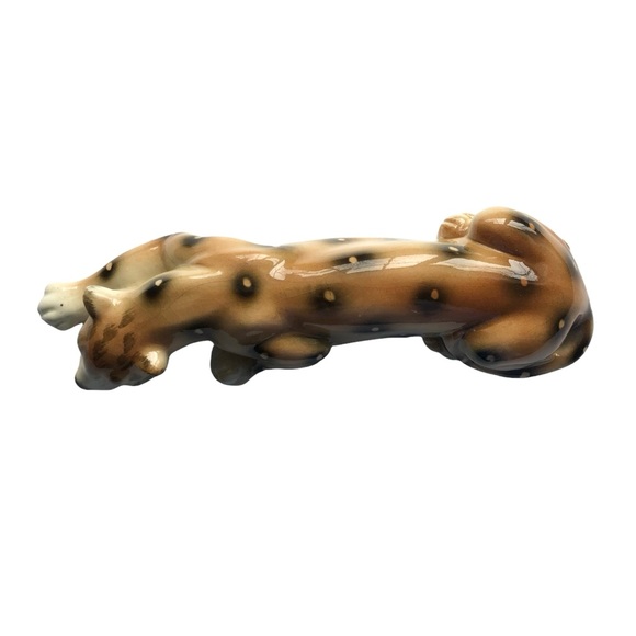 Vintage Mid Century Porcelain
Leopard Cat Figurine Decor - Picture 4 of 16